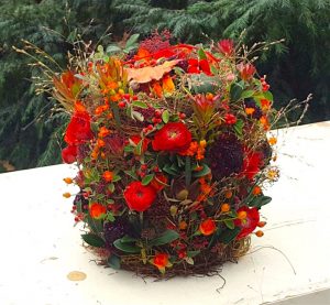 Florale Urne Bestattung in einfacher Sprache