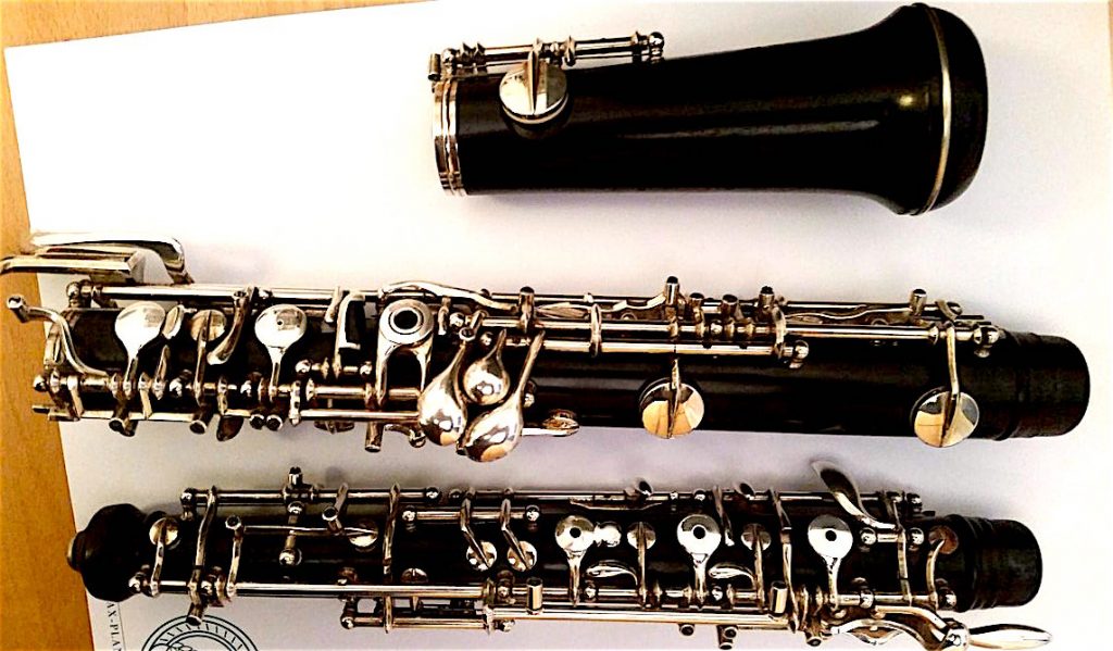 Das ist meine Oboe, die ich auf Beerdigungen aber nur sehr selten zum Einsatz kommt.